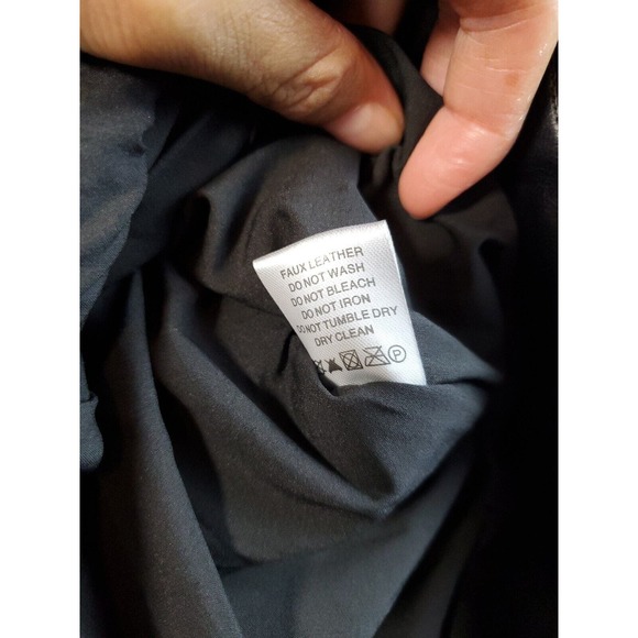 Superdown Tank Top Womens Size XS Black Faux Leather Polyester Off The Shoulder - Picture 8 of 9